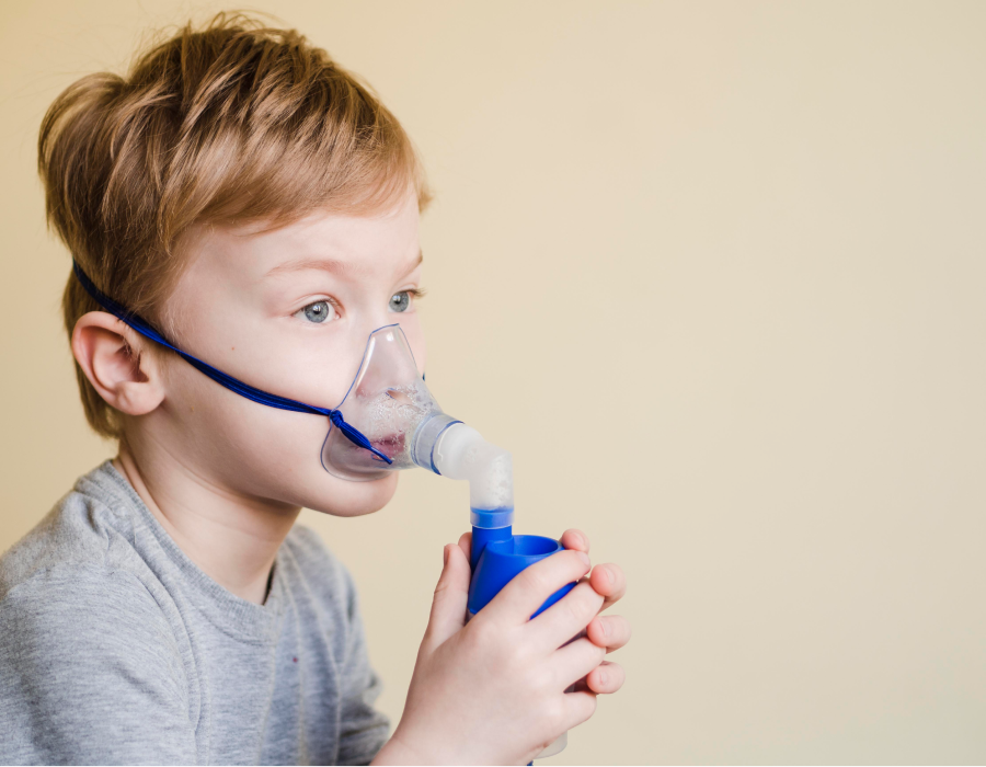 Niño con mascara de oxigeno 1